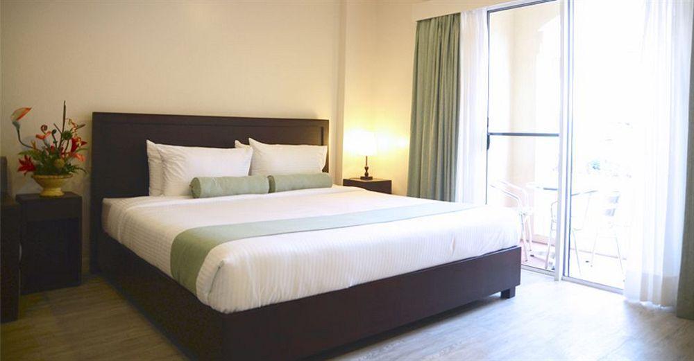 Subic Coco Hotel Olongapo Exterior photo