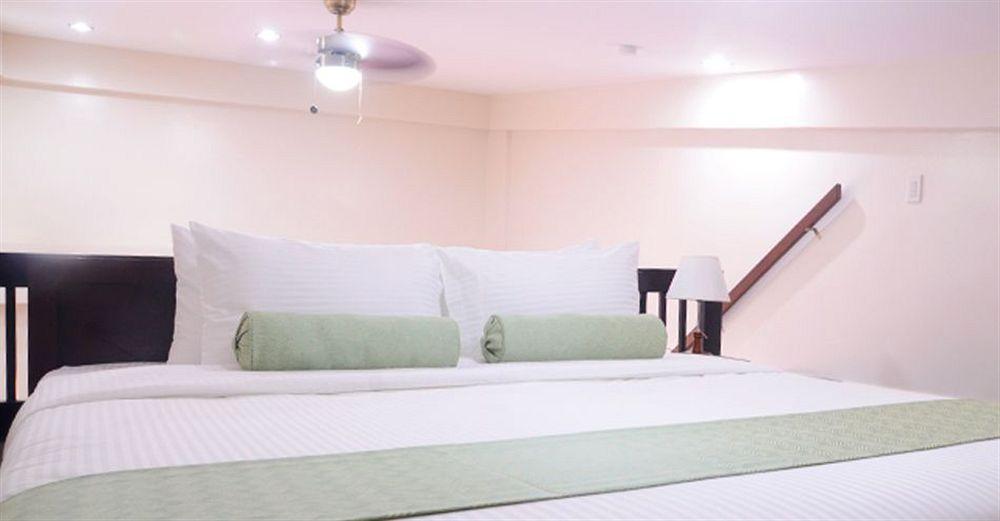 Subic Coco Hotel Olongapo Exterior photo