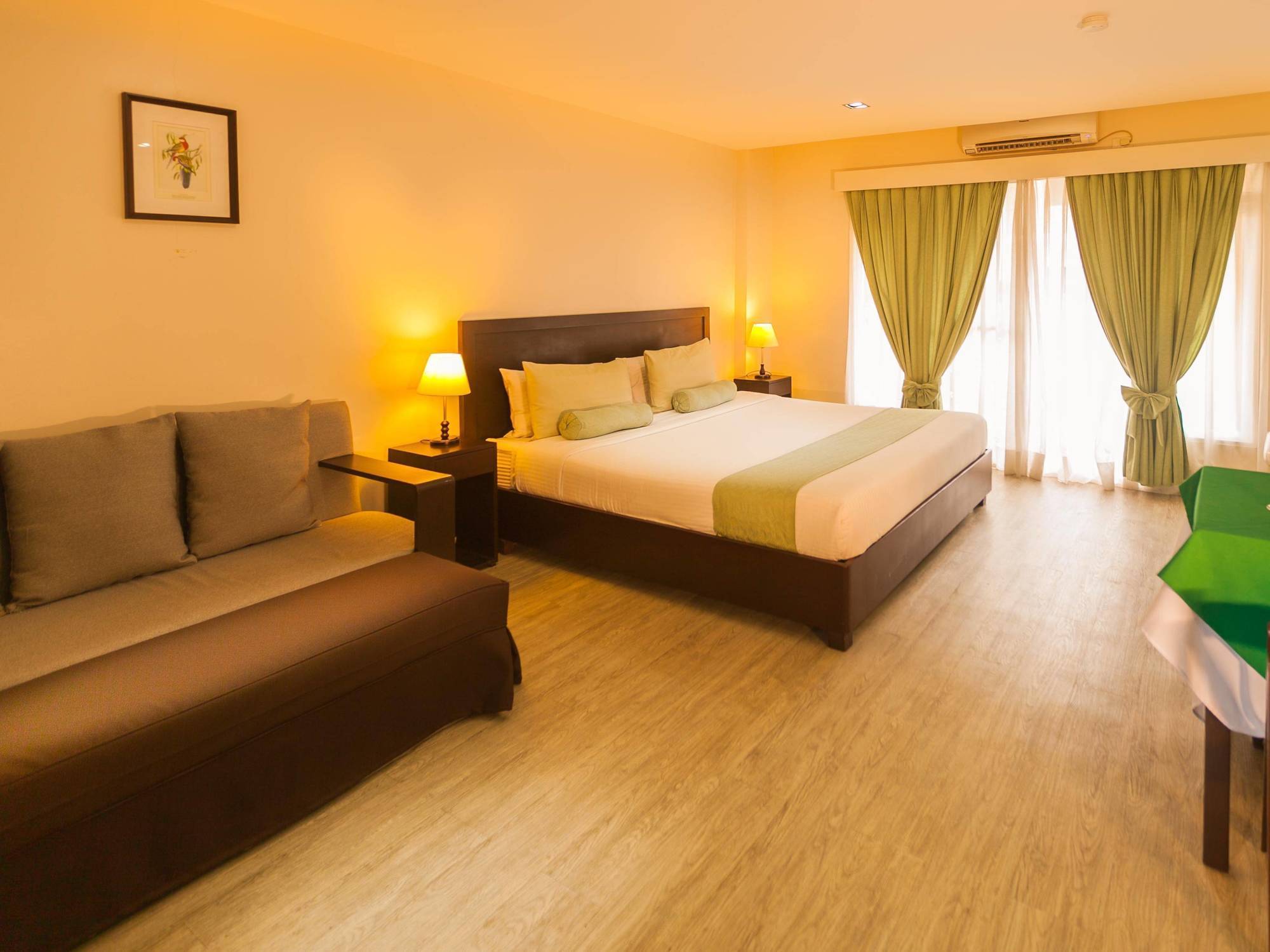 Subic Coco Hotel Olongapo Exterior photo