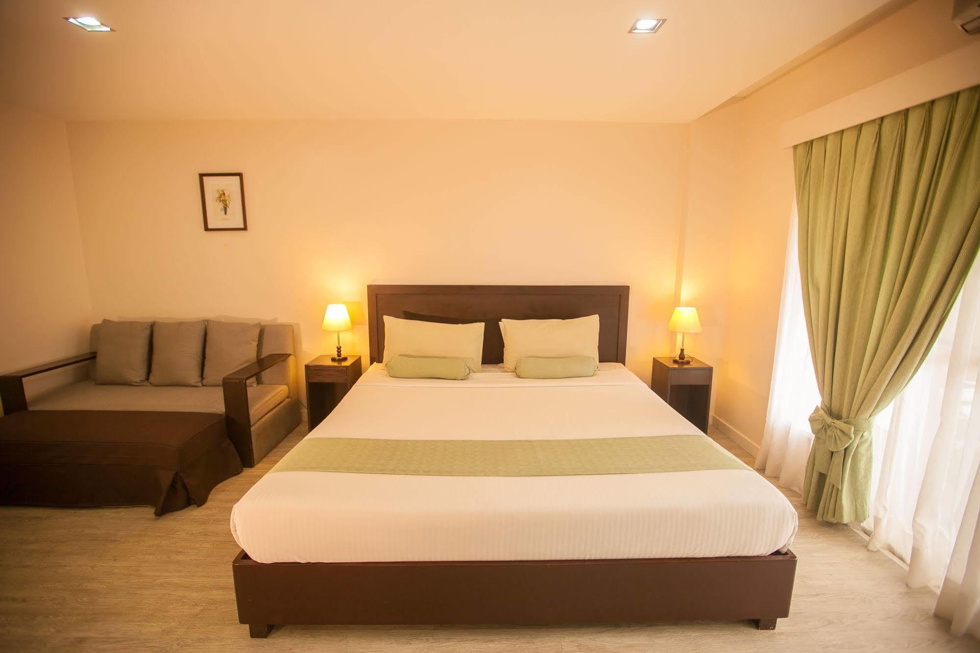 Subic Coco Hotel Olongapo Exterior photo