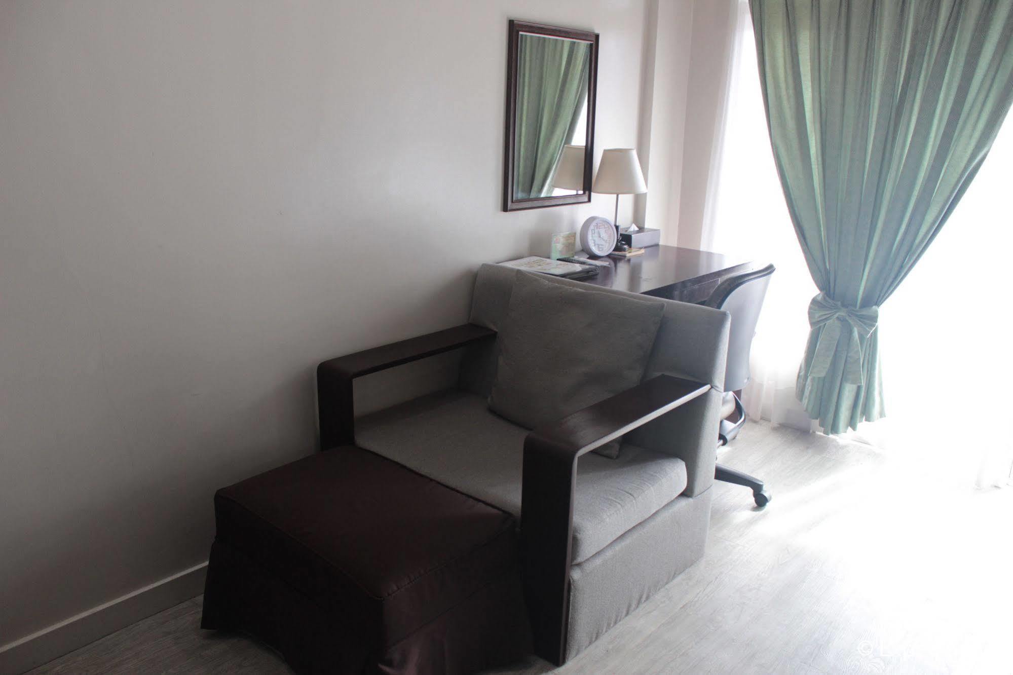 Subic Coco Hotel Olongapo Exterior photo