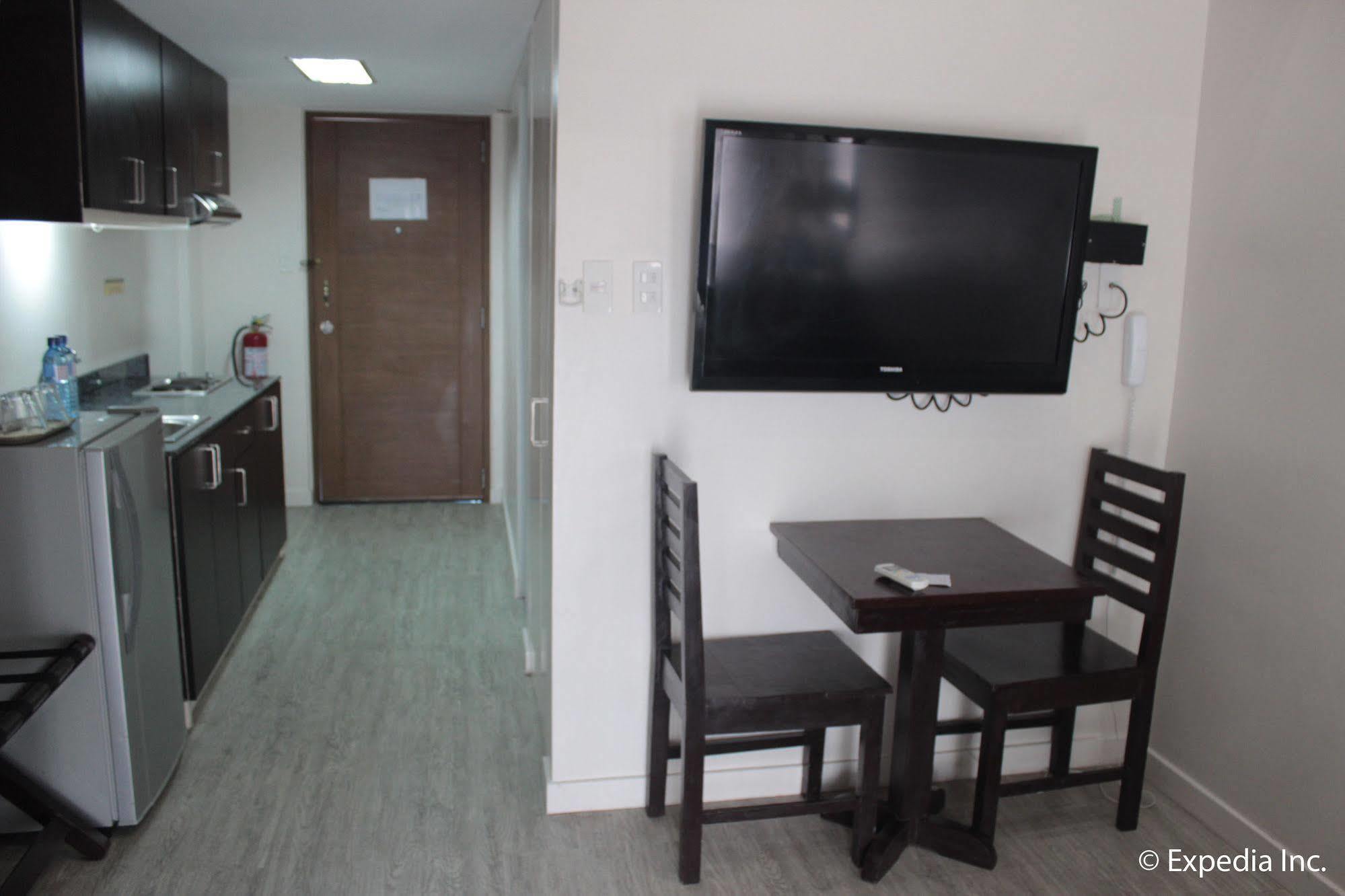 Subic Coco Hotel Olongapo Exterior photo