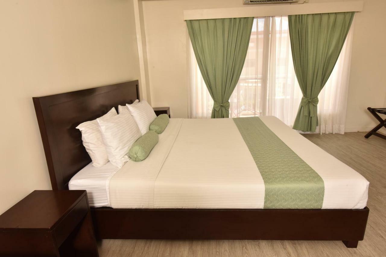 Subic Coco Hotel Olongapo Exterior photo