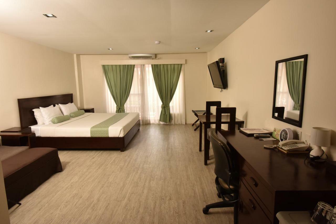 Subic Coco Hotel Olongapo Exterior photo